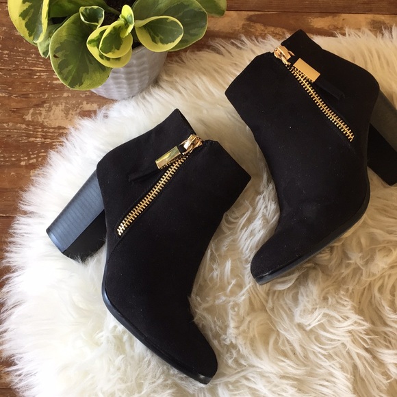 Apt. 9 Shoes - Black Heeled Ankle Boots with Gold Accents 7.5